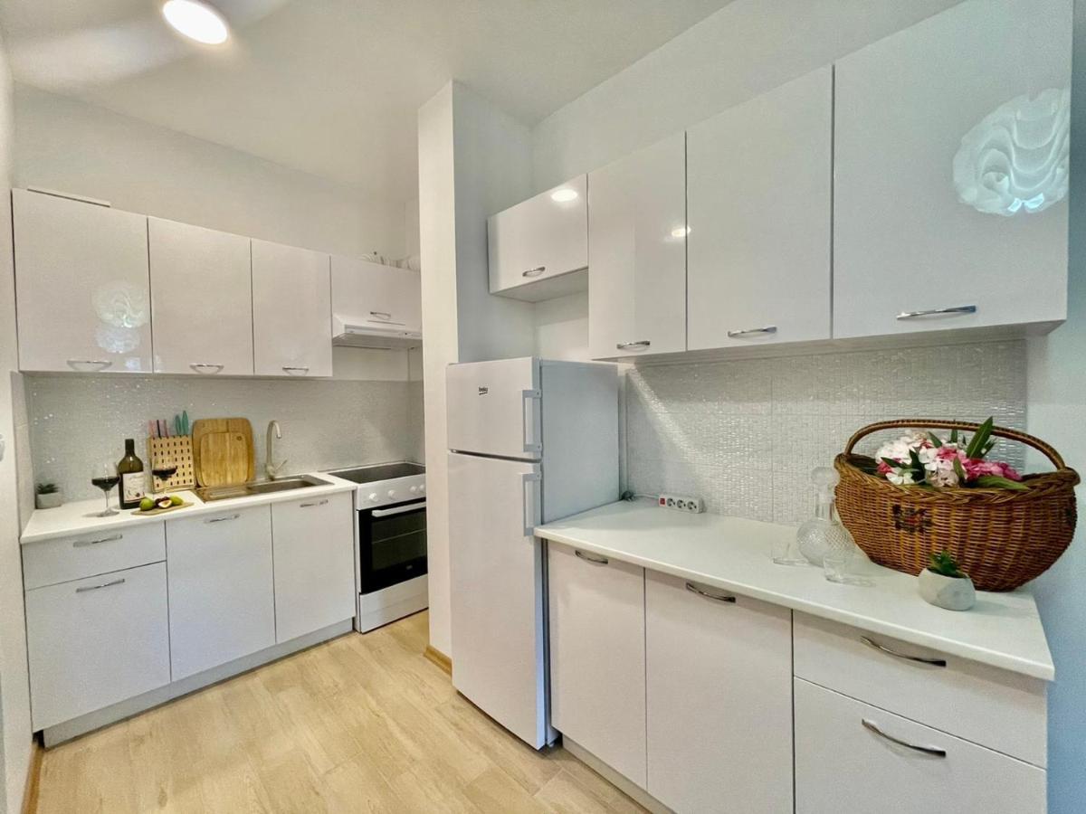 Olive Square Apartment บุดวา ภายนอก รูปภาพ