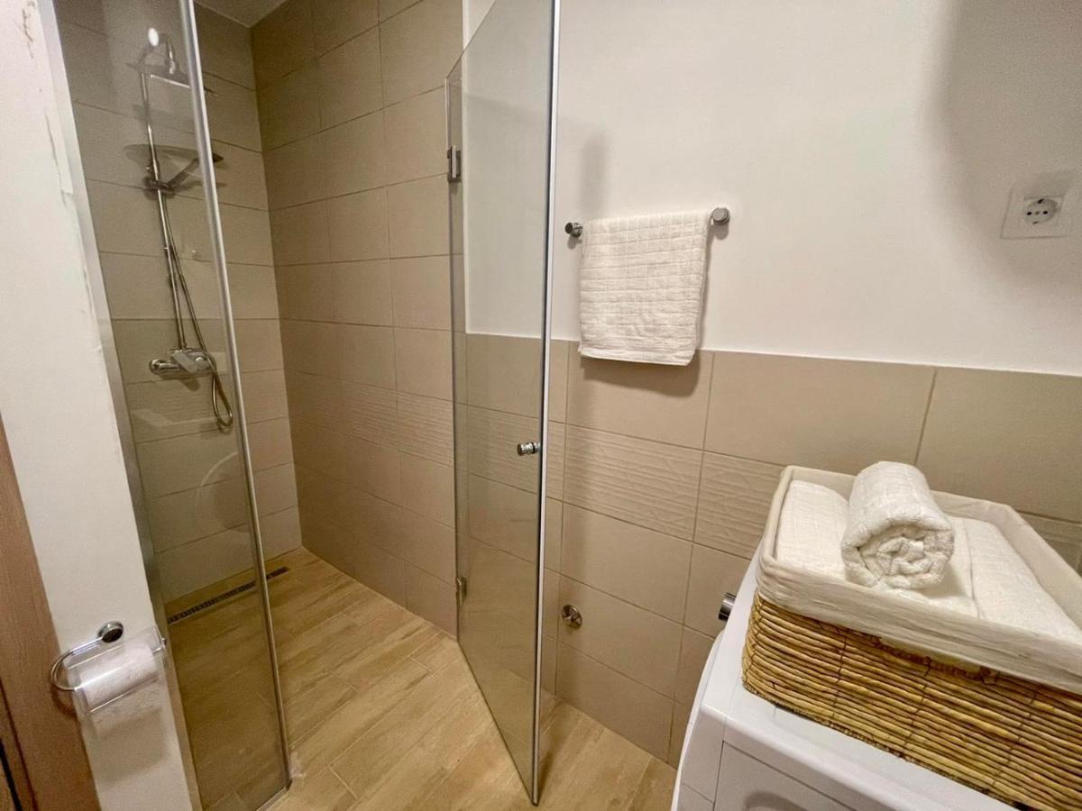 Olive Square Apartment บุดวา ภายนอก รูปภาพ